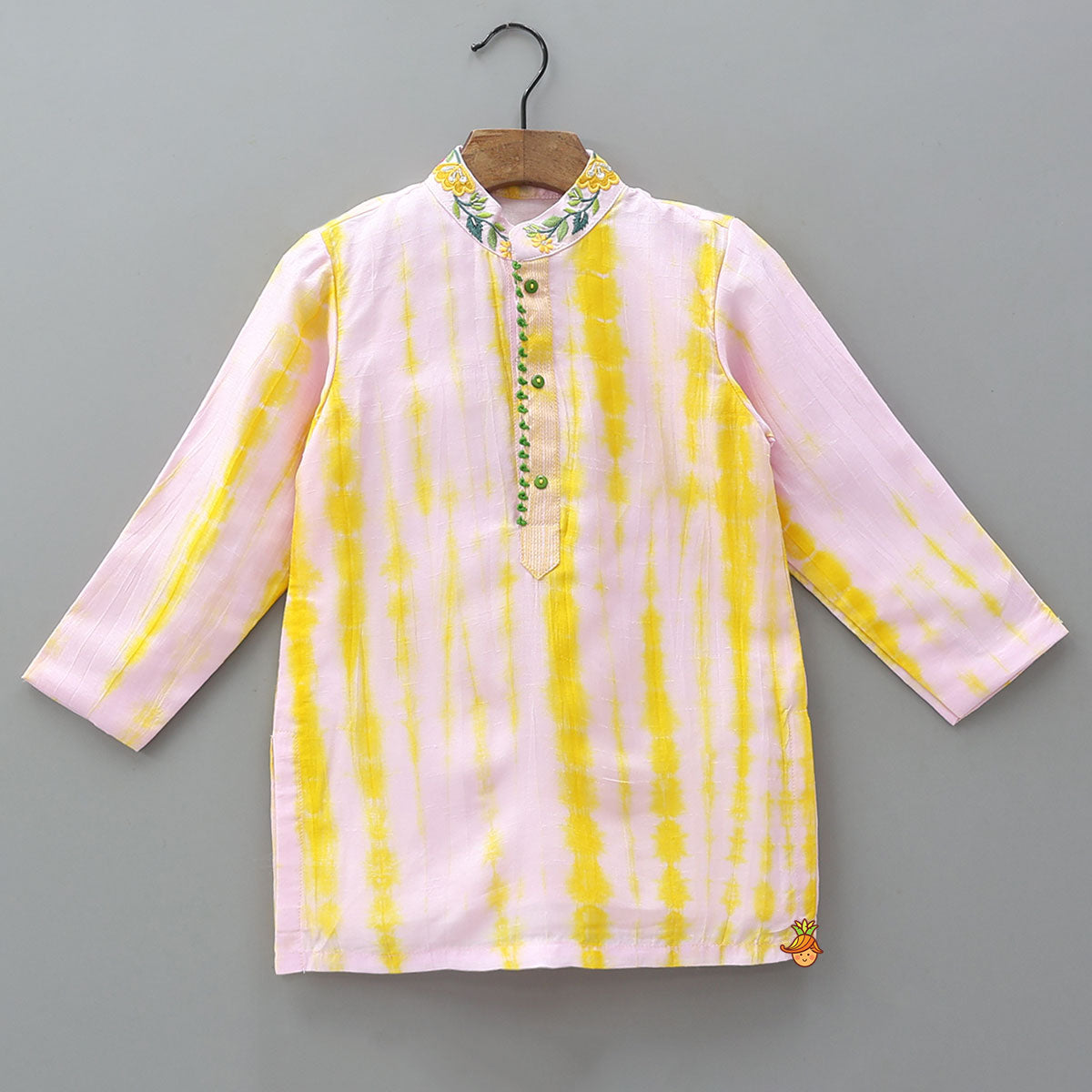 Exquisite Embroidered Collar Kurta And Pyjama