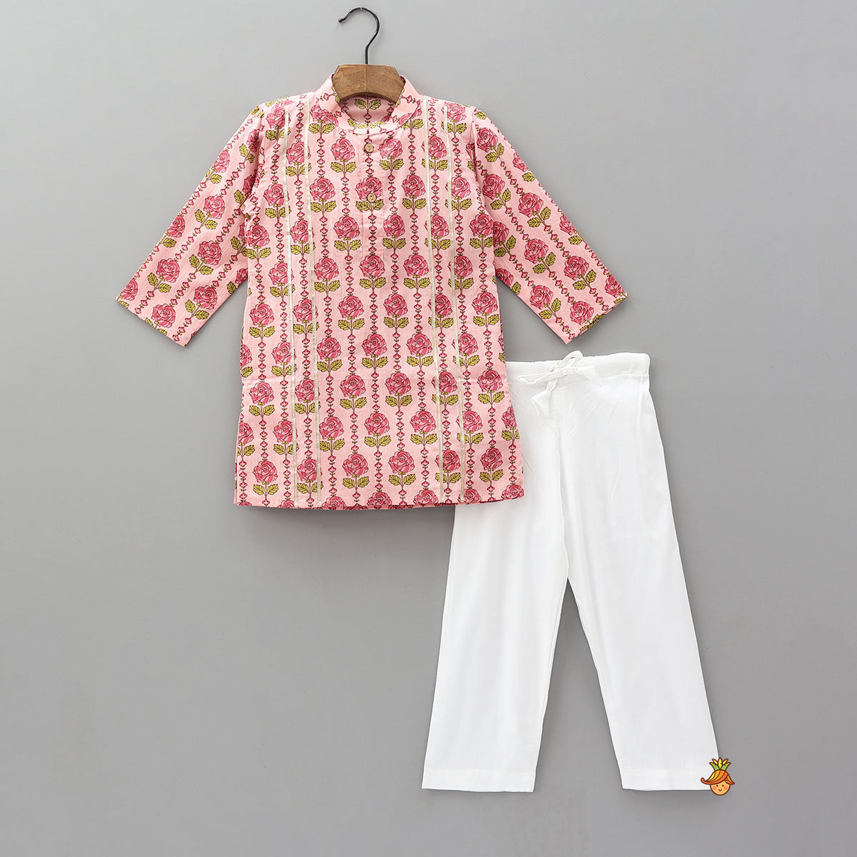 Graceful Floral Printed Kurta And Pyjama