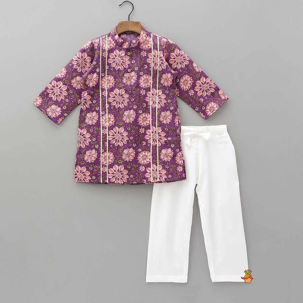 Graceful Floral Kurta And Pyjama