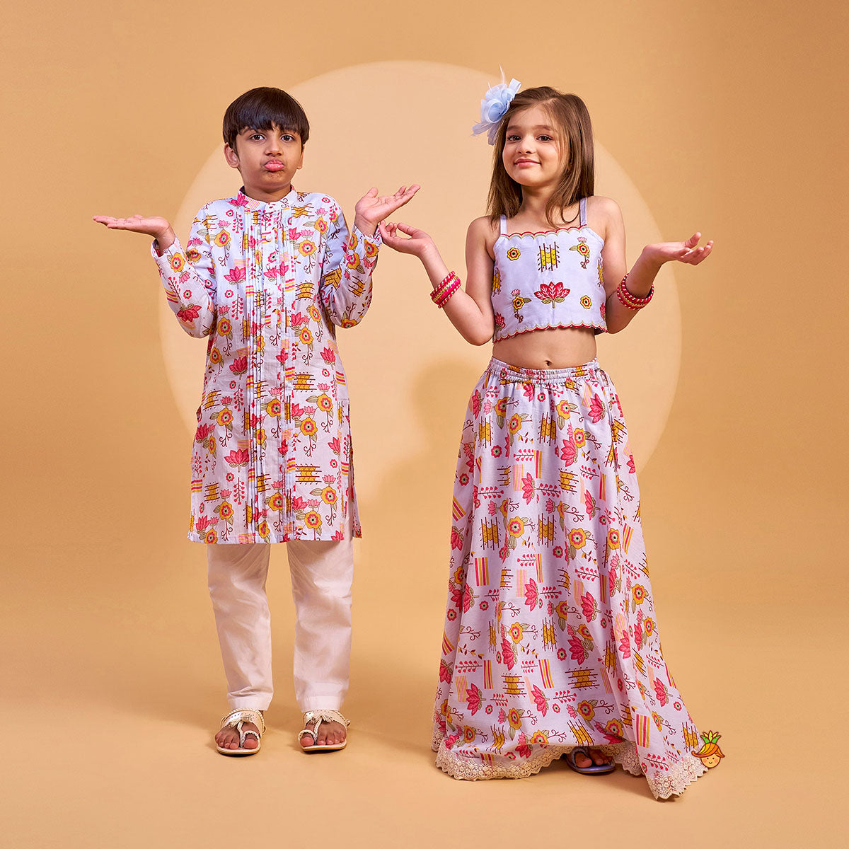 Printed Pin Tuck Kurta And Pyjama twinning model image 1