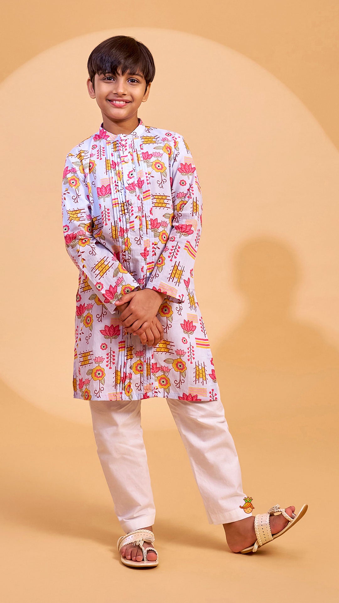 Printed Pin Tuck Kurta And Pyjama