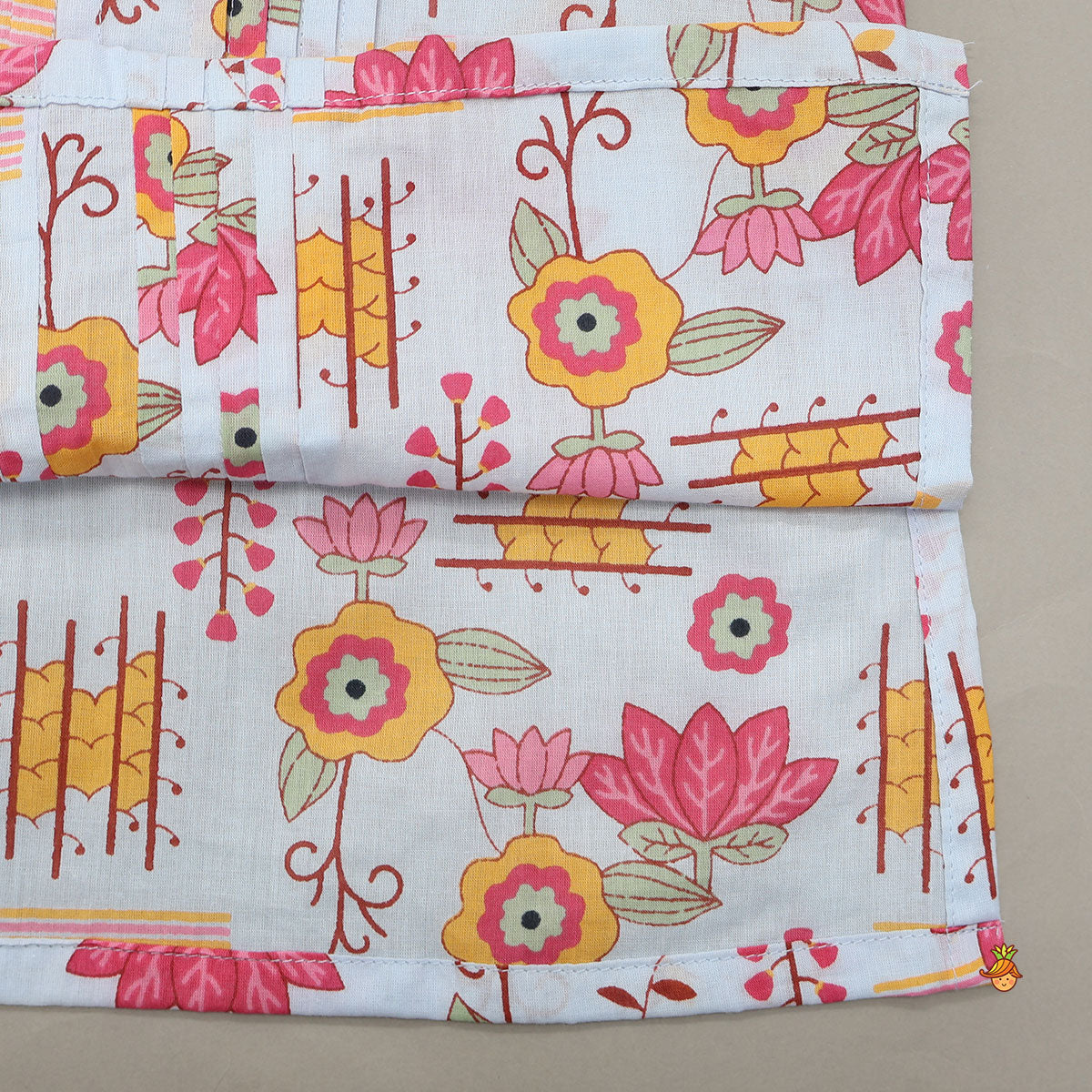 Printed Pin Tuck Kurta And Pyjama