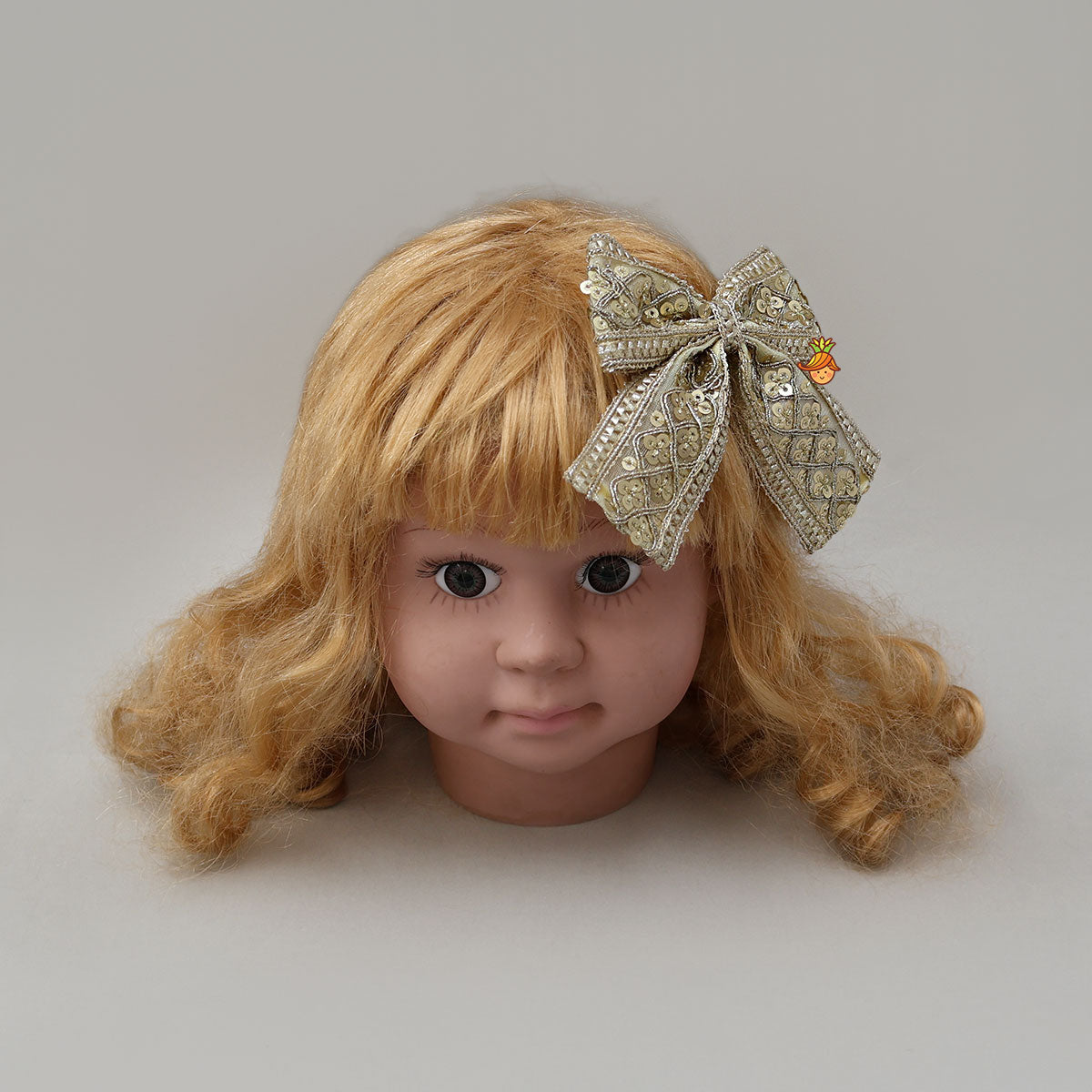 Embroidered Eye-Catching Hair Clip