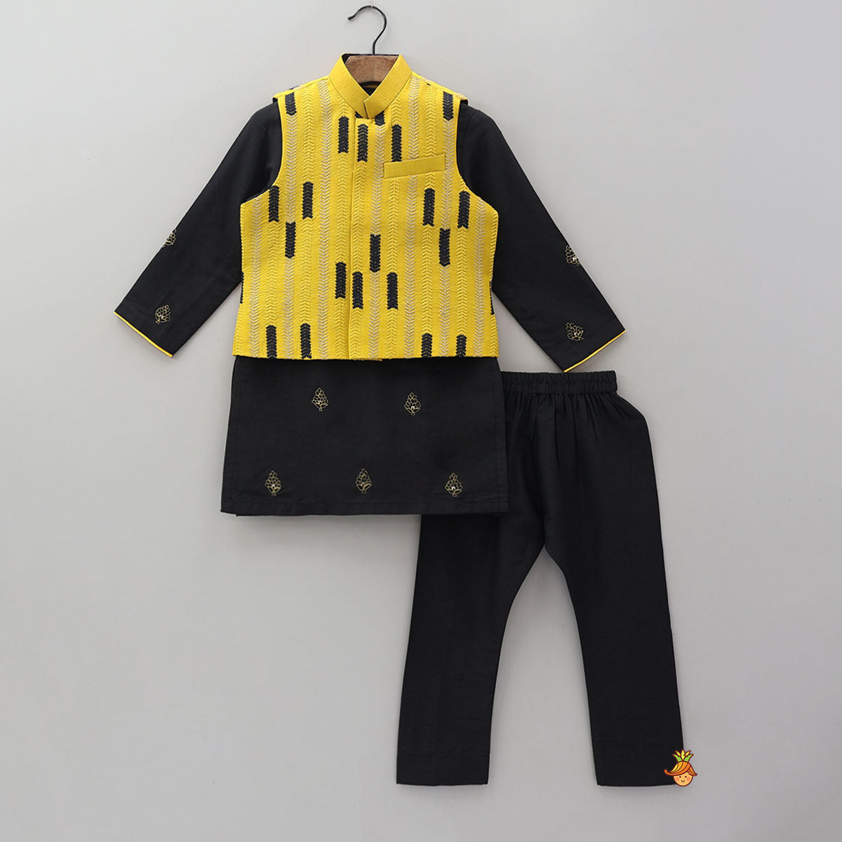 Booti Embroidered Kurta With Contrasting Jacket And Pyjama