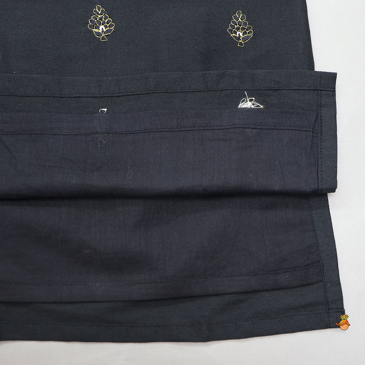 Booti Embroidered Kurta With Contrasting Jacket And Pyjama