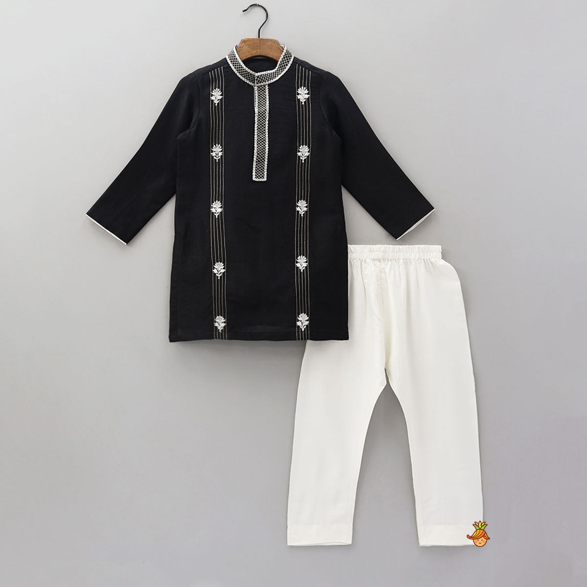 Checked Embroidered Collar And Front Placket Kurta With Pyjama