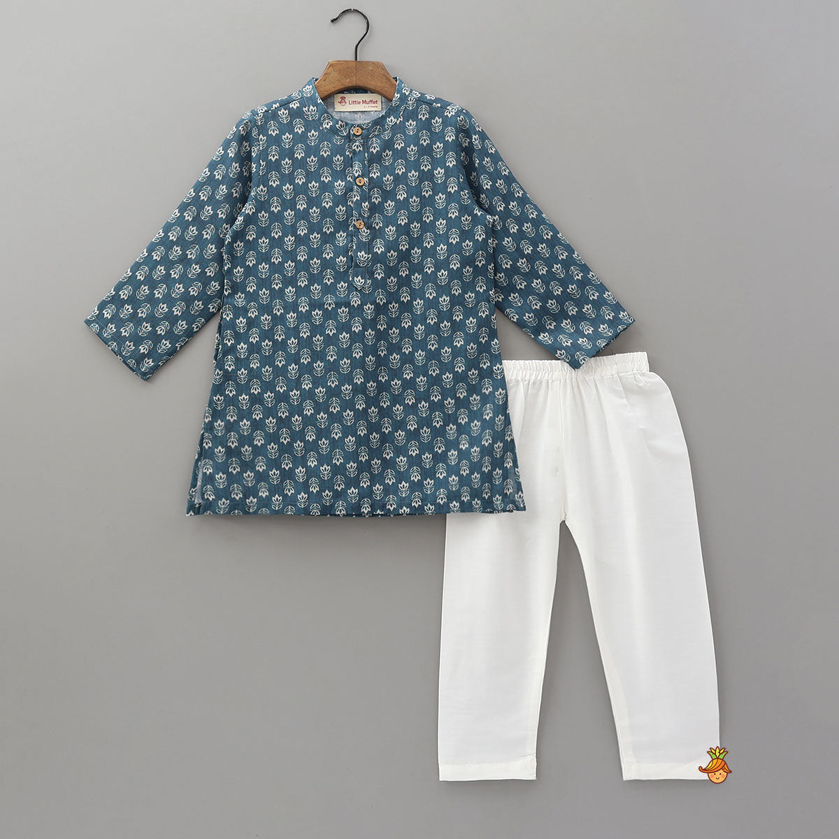 Pocket Detail Ethnic Kurta And Pyjama