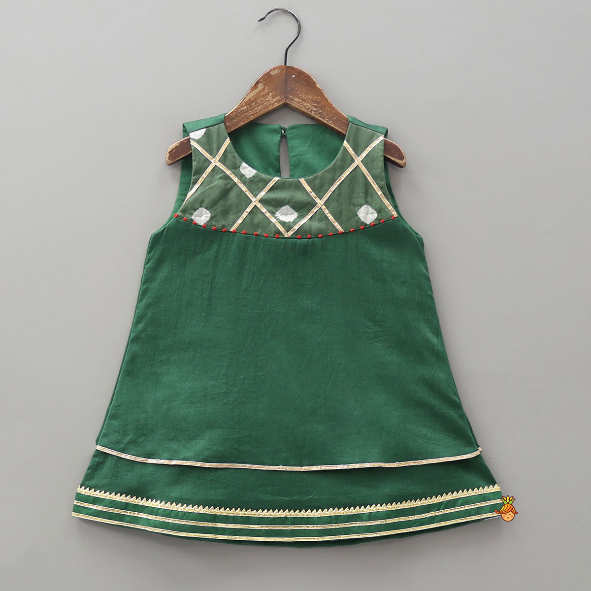 Sleeveless Geometric Panel Kurta Set With Palazzo And Dupatta