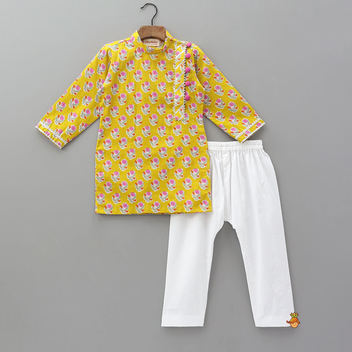Side Button Detail Printed Kurta And Pyjama