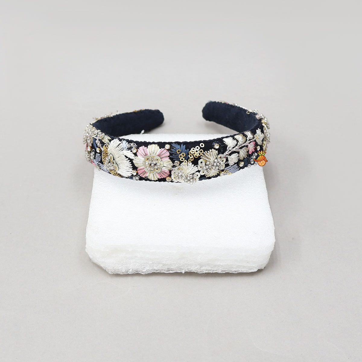 Intricate Thread Embroidered Hair Band