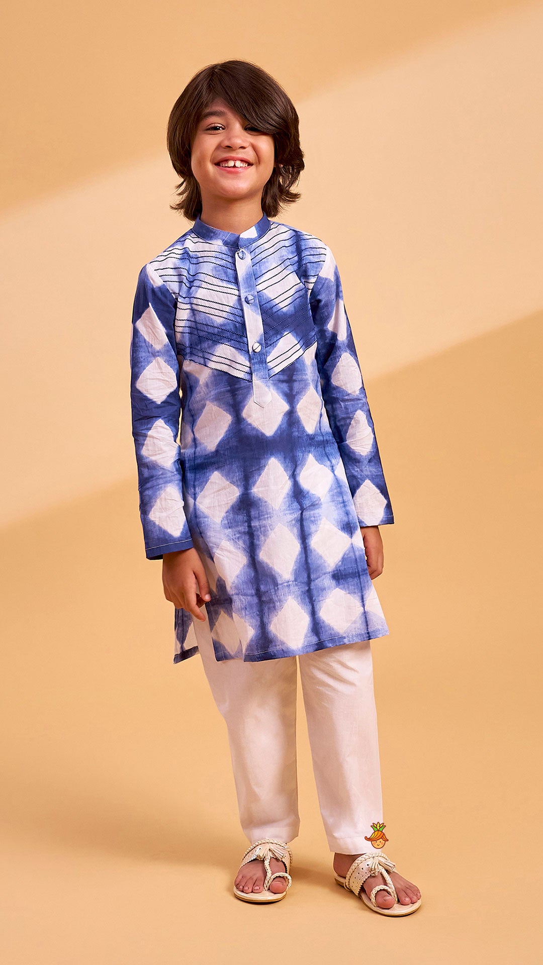 Thread Detailed Yoke Printed Ethnic Kurta And Pyjama