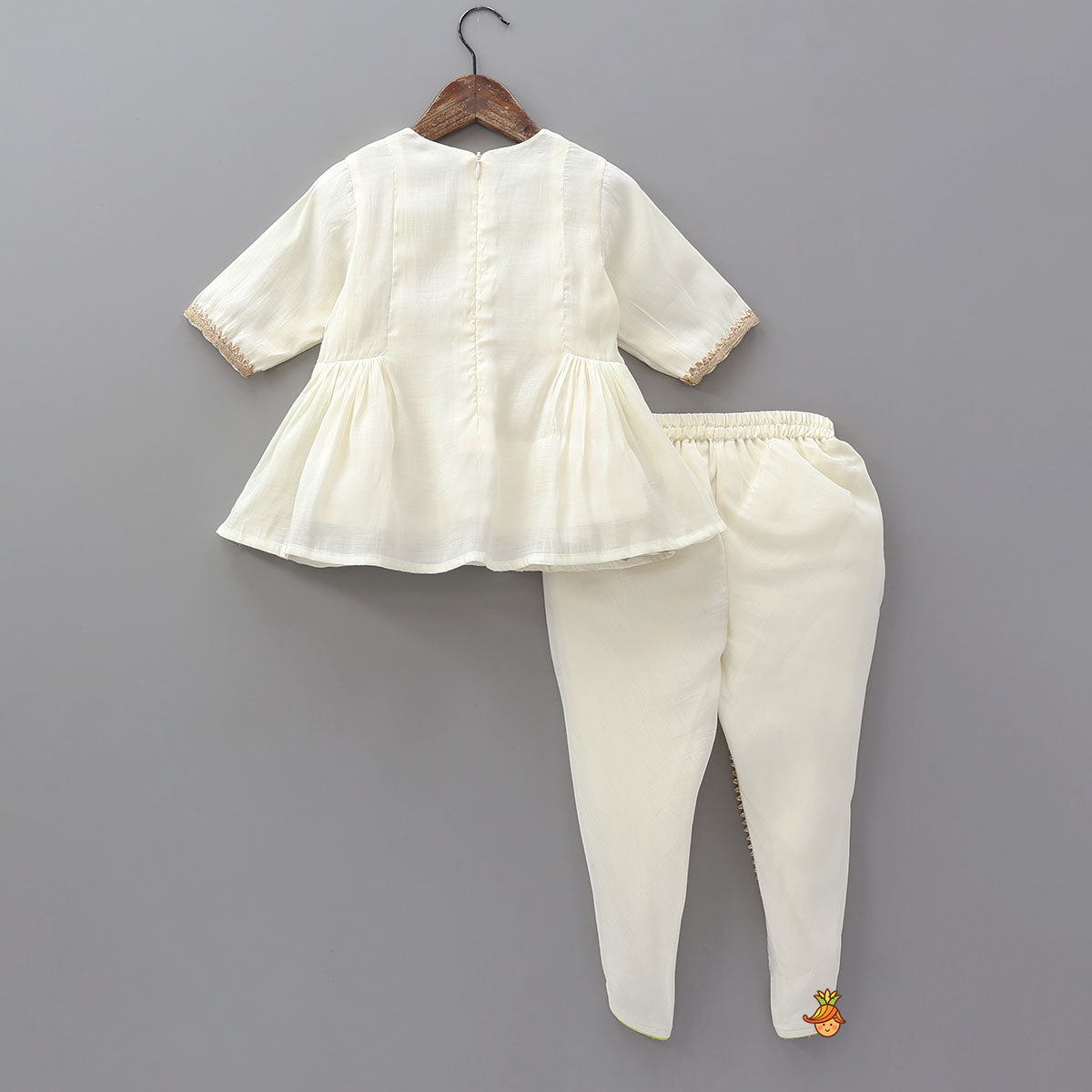 Side Pleated Top And Dhoti
