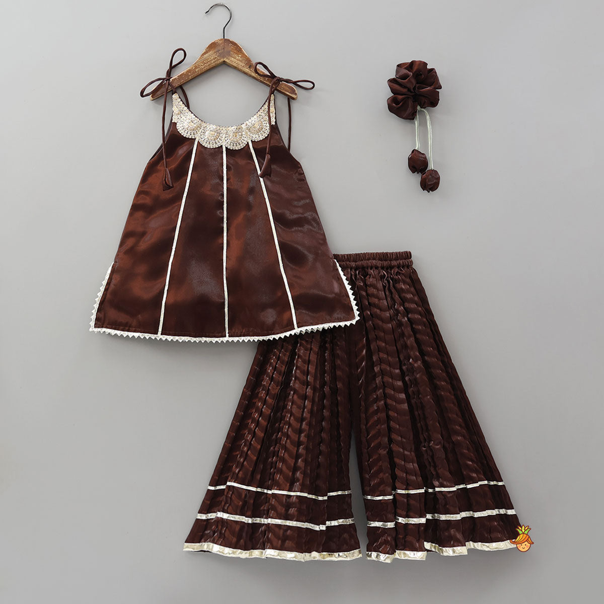 Sleeveless Sheen Kurti And Crushed Fabric Palazzo With Hair Tie