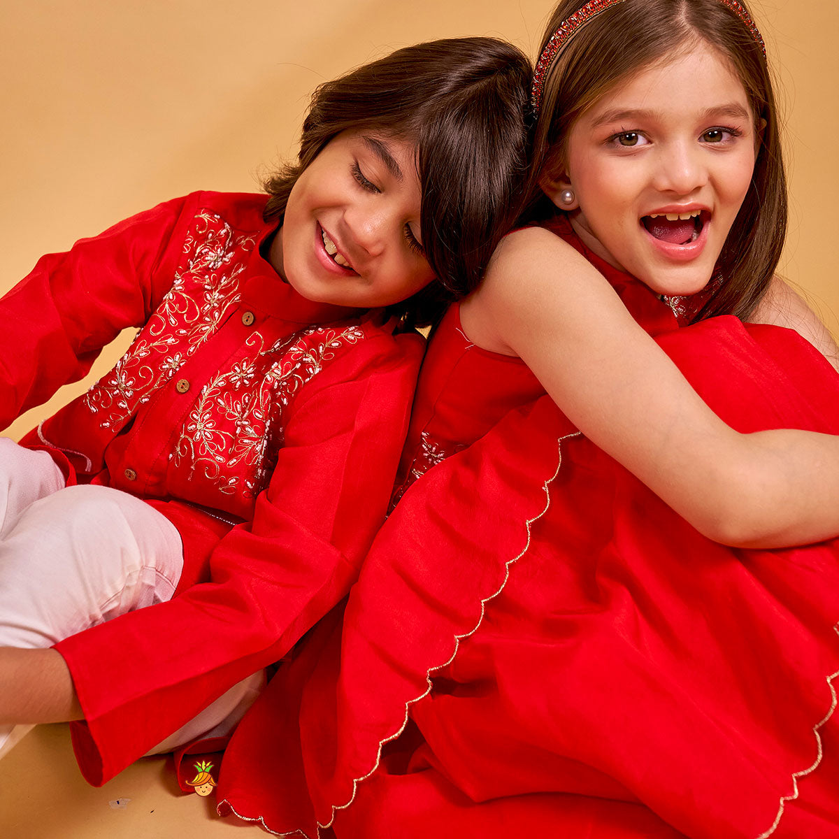 Overlap Style Crop Top and Layered Lehenga With Matching Dupatta twinning model image 4
