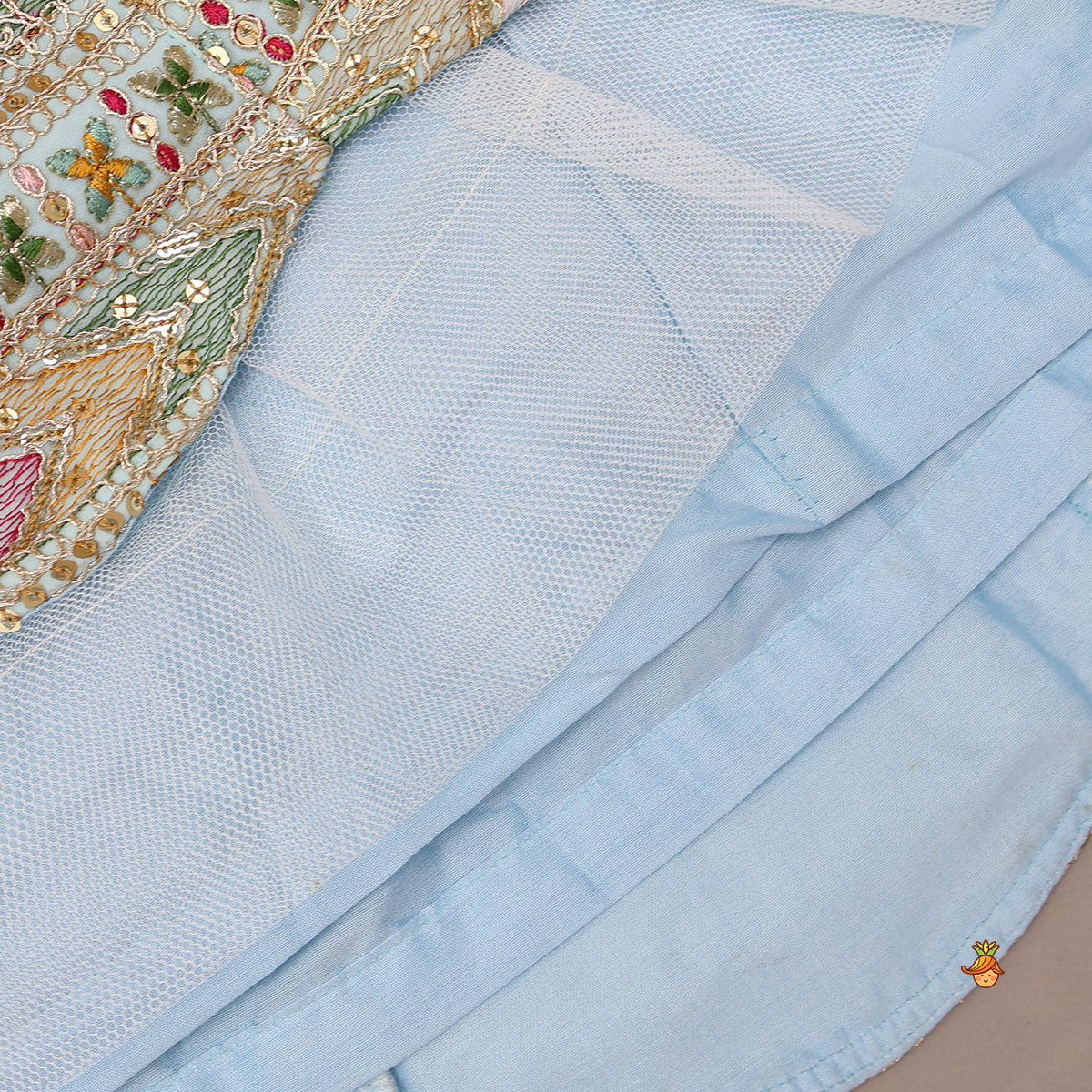 Elegant Zardozi Dori Embroidered Crop Top With Flared Lehenga