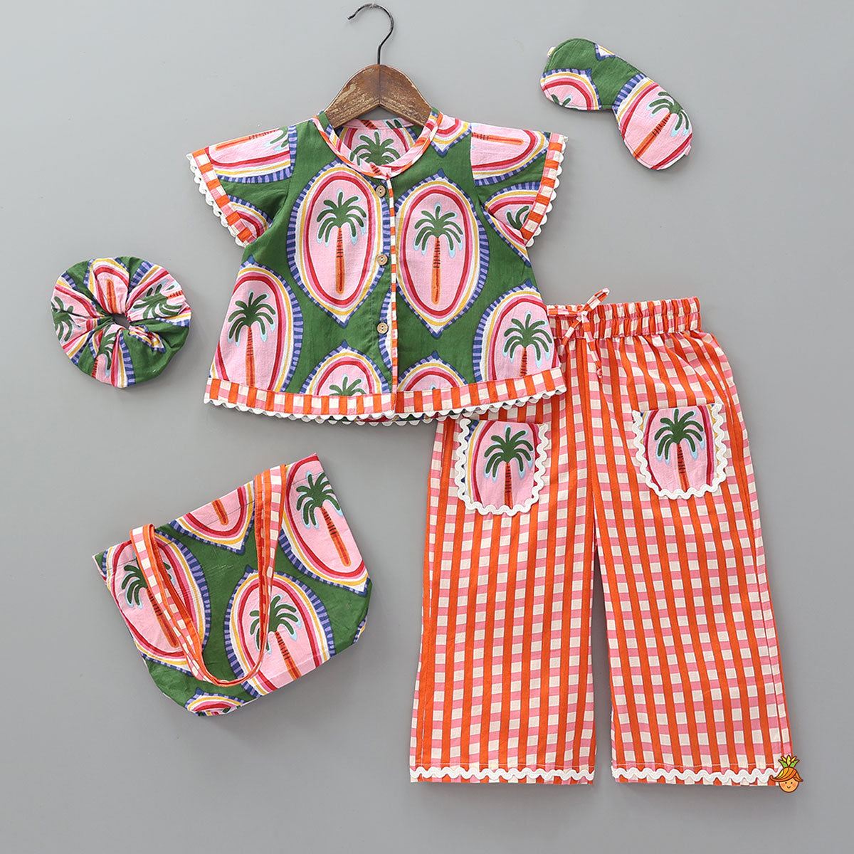 Tropical Tree Printed Sleepwear Set With Matching Tote Bag