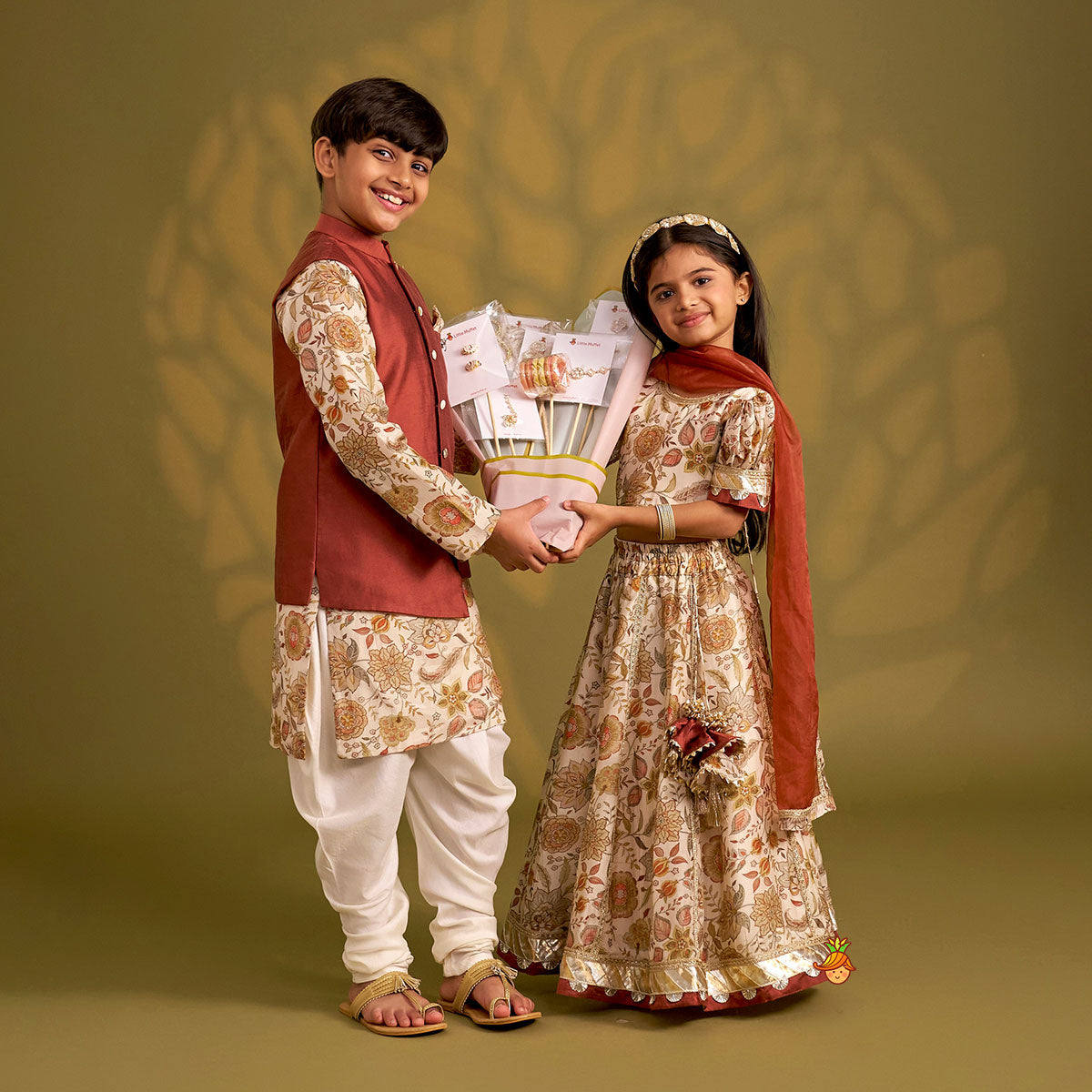 Printed Kurta With Asymmetric Jacket And Churidar twinning model image 1
