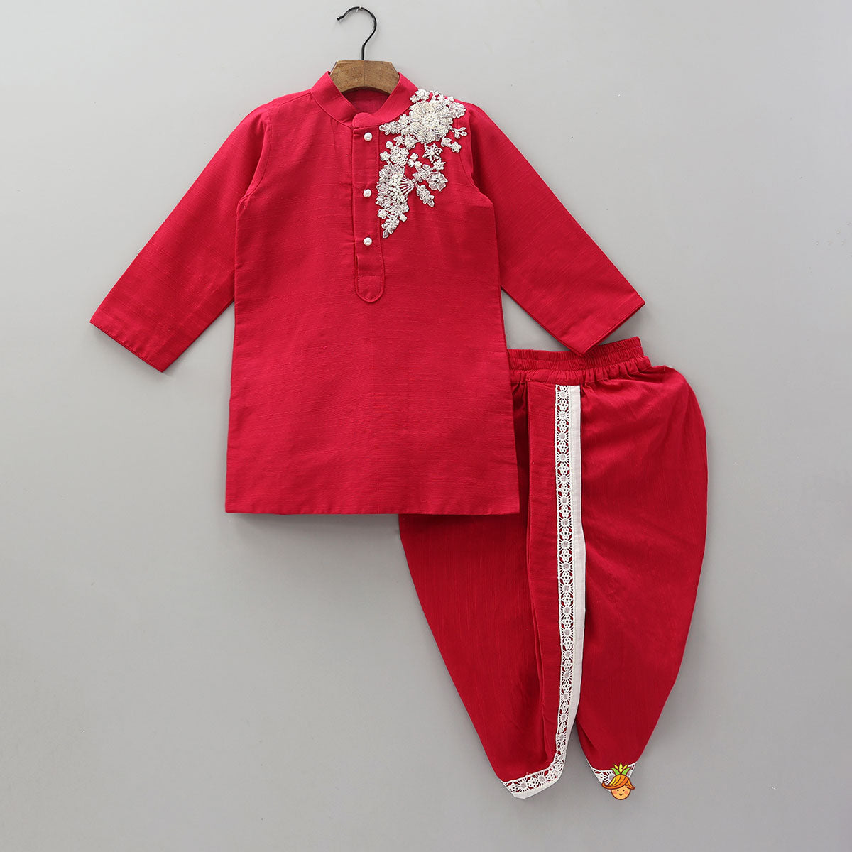 Intricately Embroidered Kurta And Dhoti