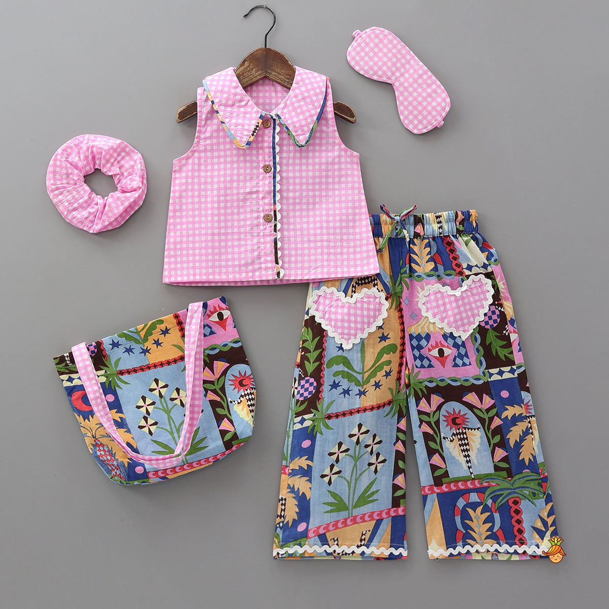 Whimsical Printed Sleepwear Set With Tote Bag, Eye Mask And Scrunchie