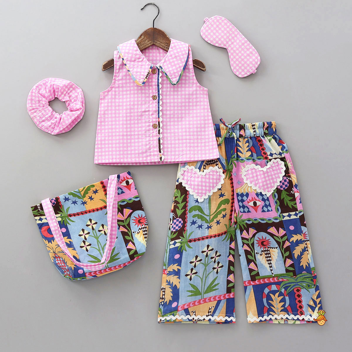 Whimsical Printed Sleepwear Set With Tote Bag, Eye Mask And Scrunchie