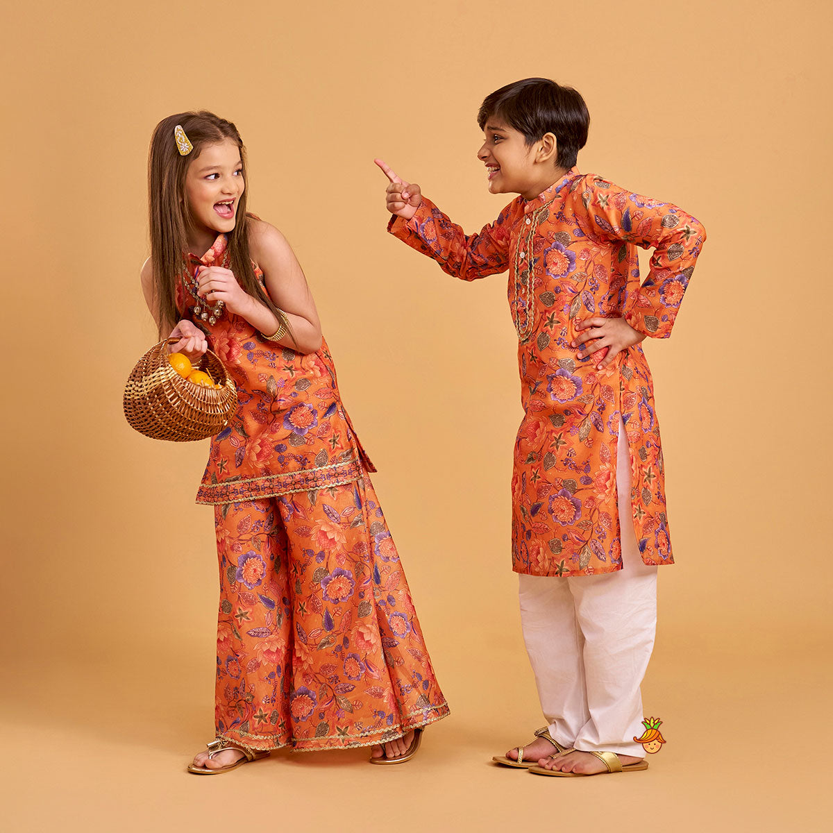 Floral Print Sleeveless Kurti With Palazzo And Contrasting Dupatta twinning model image 1