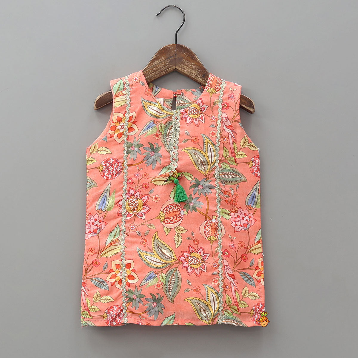Round Neck Kurti With Matching Patiala And Contrasting Dupatta