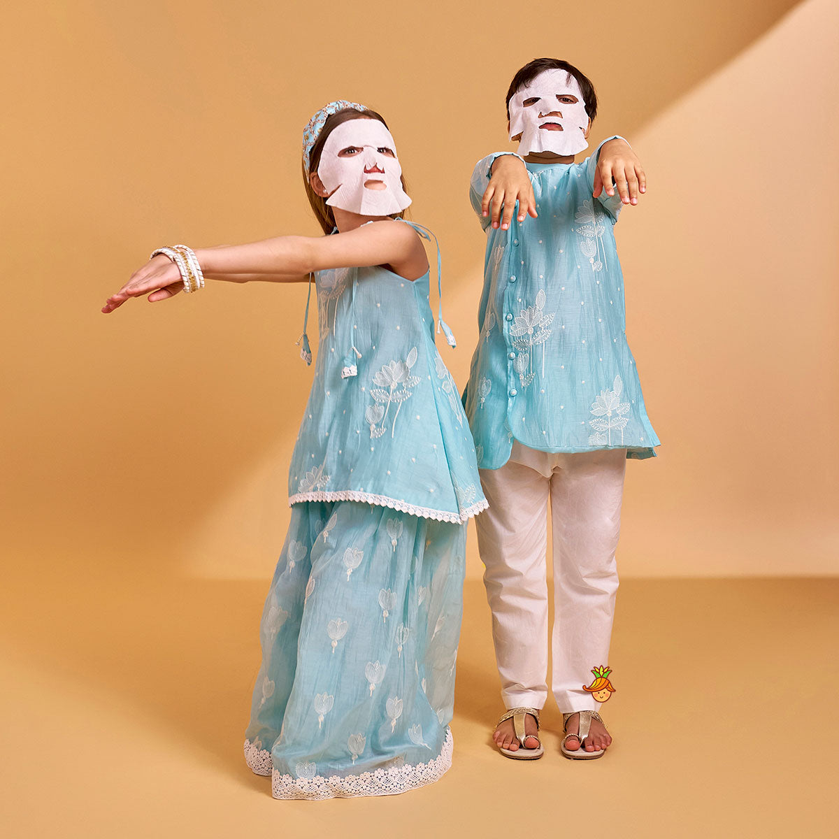 Stylish Asymmetric Floral Thread Embroidered Kurta With Pyjama twinning model image 3