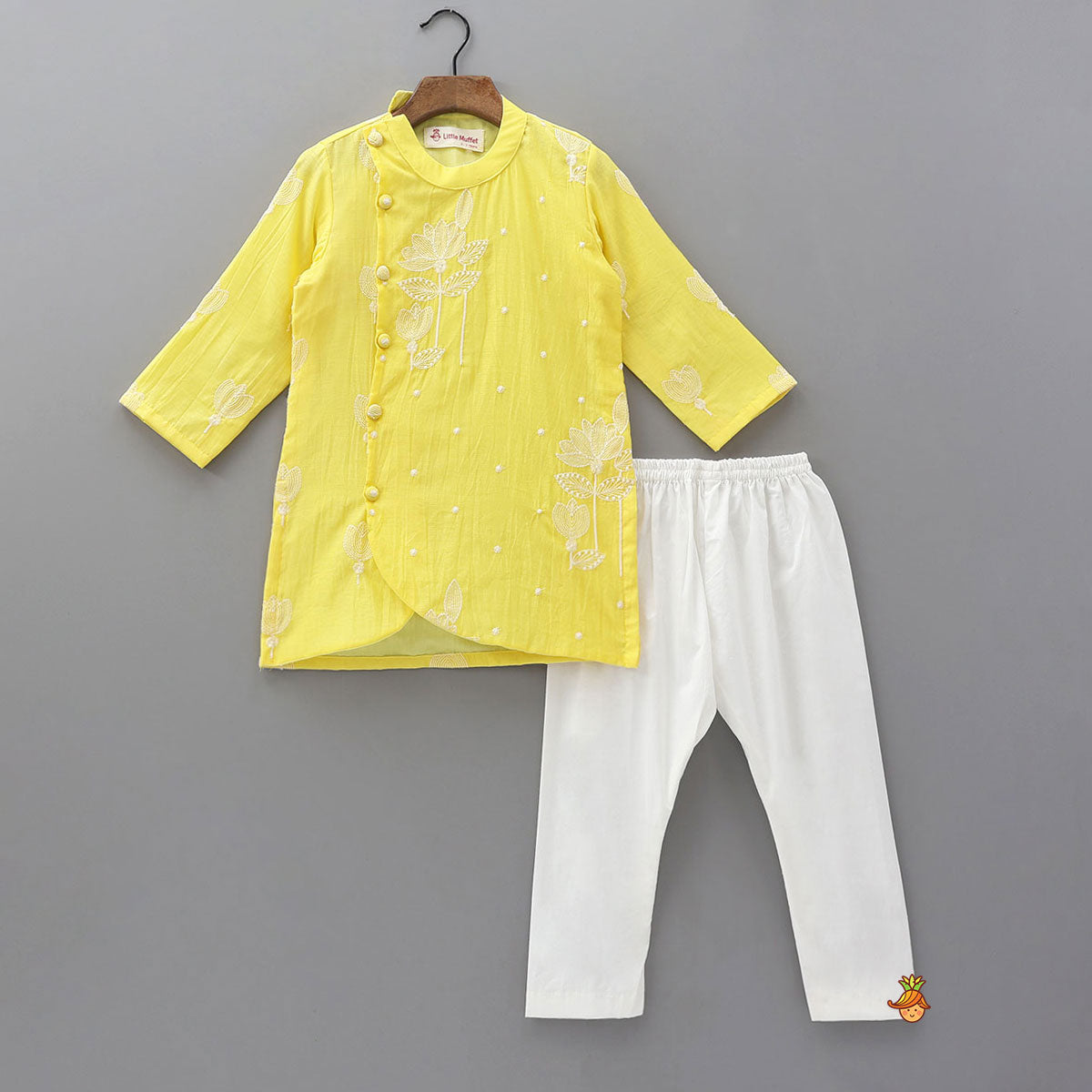 Embroidered Ethnic Kurta And Pyjama