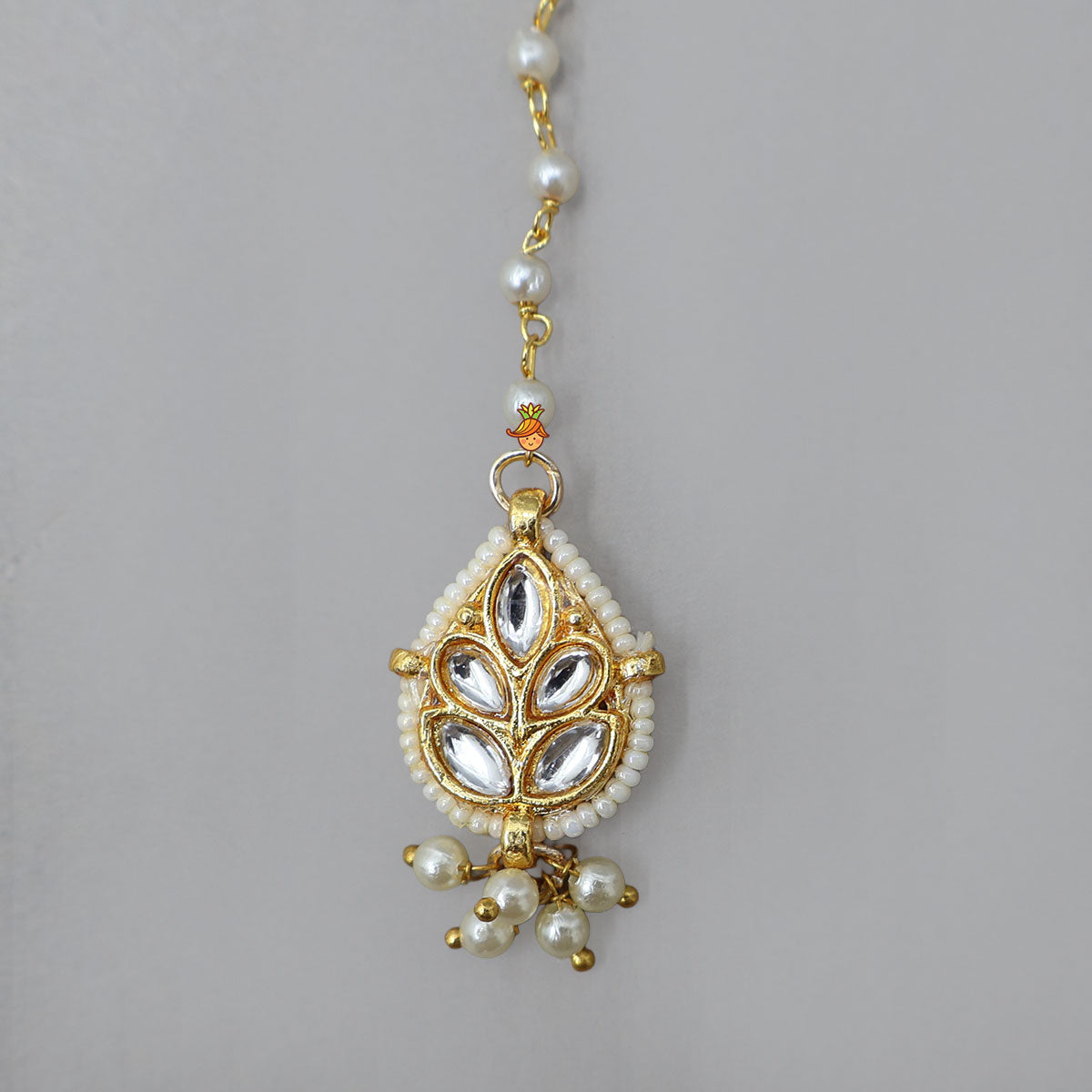 Exquisite Leaf Maang Tikka