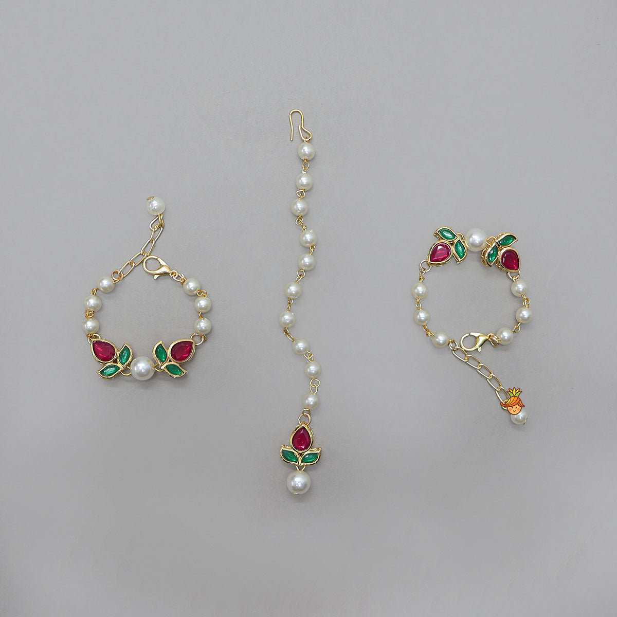 Elegant Bracelet And Maang Tikka