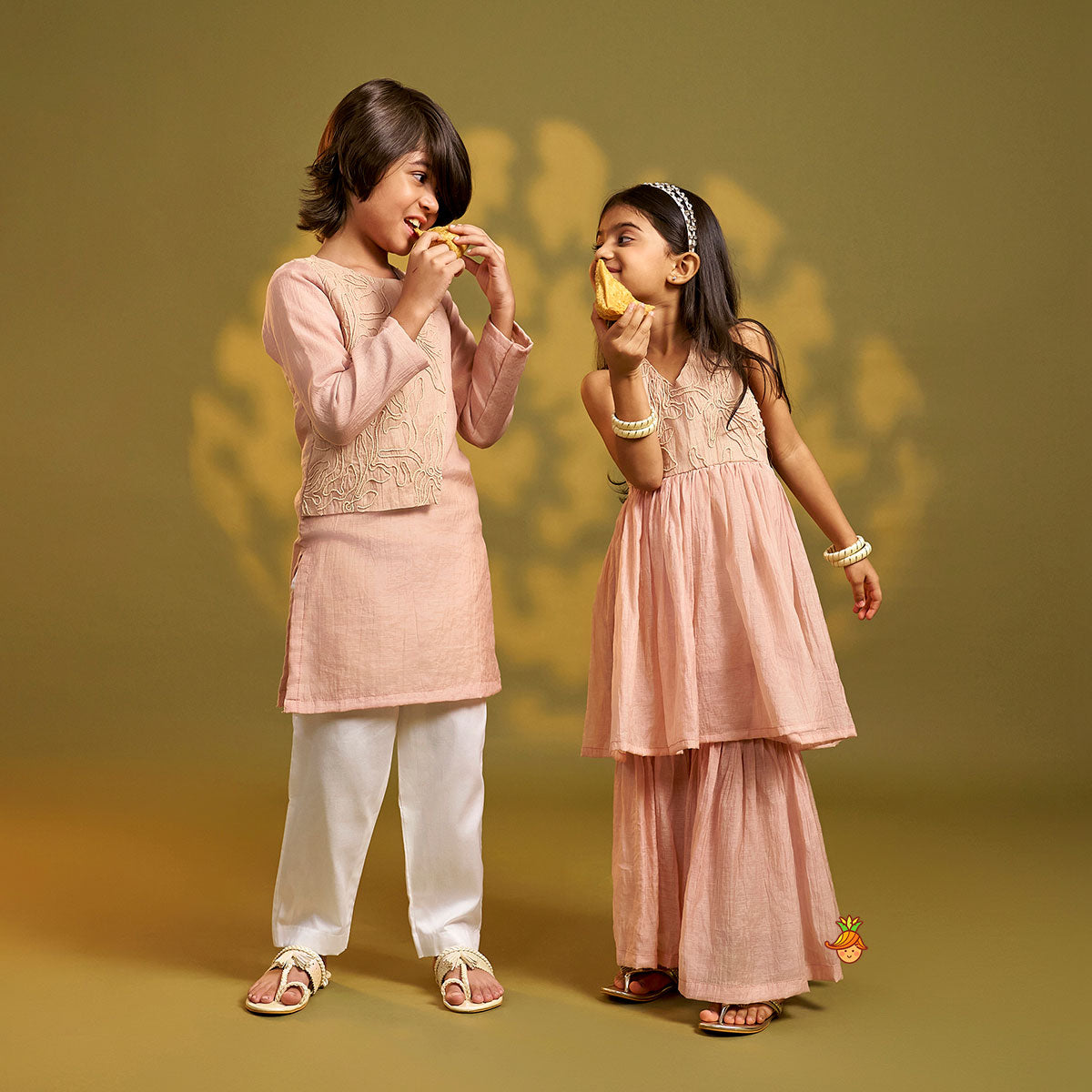 Halter Neck Peplum Top With Sharara twinning model image 1