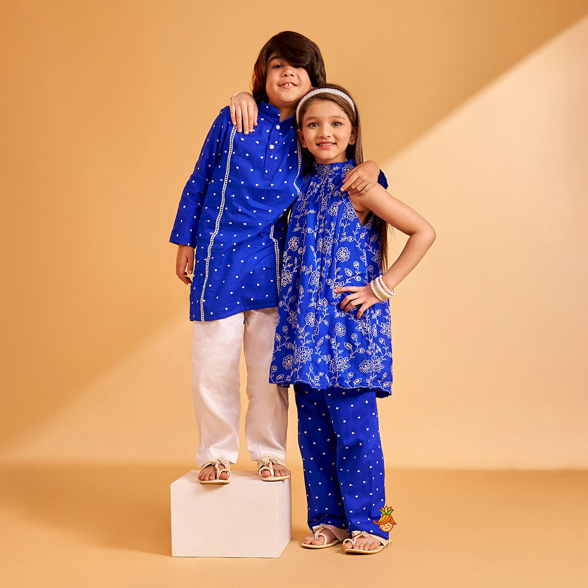 Thread Embroidered Flared Kurti And Pant twinning model image 1