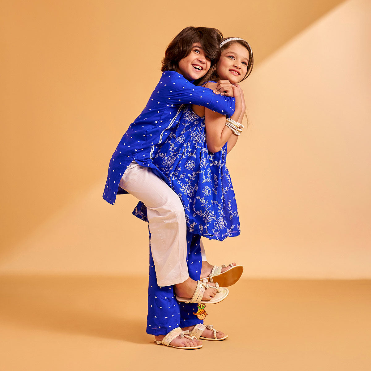 Thread Embroidered Flared Kurti And Pant twinning model image 3