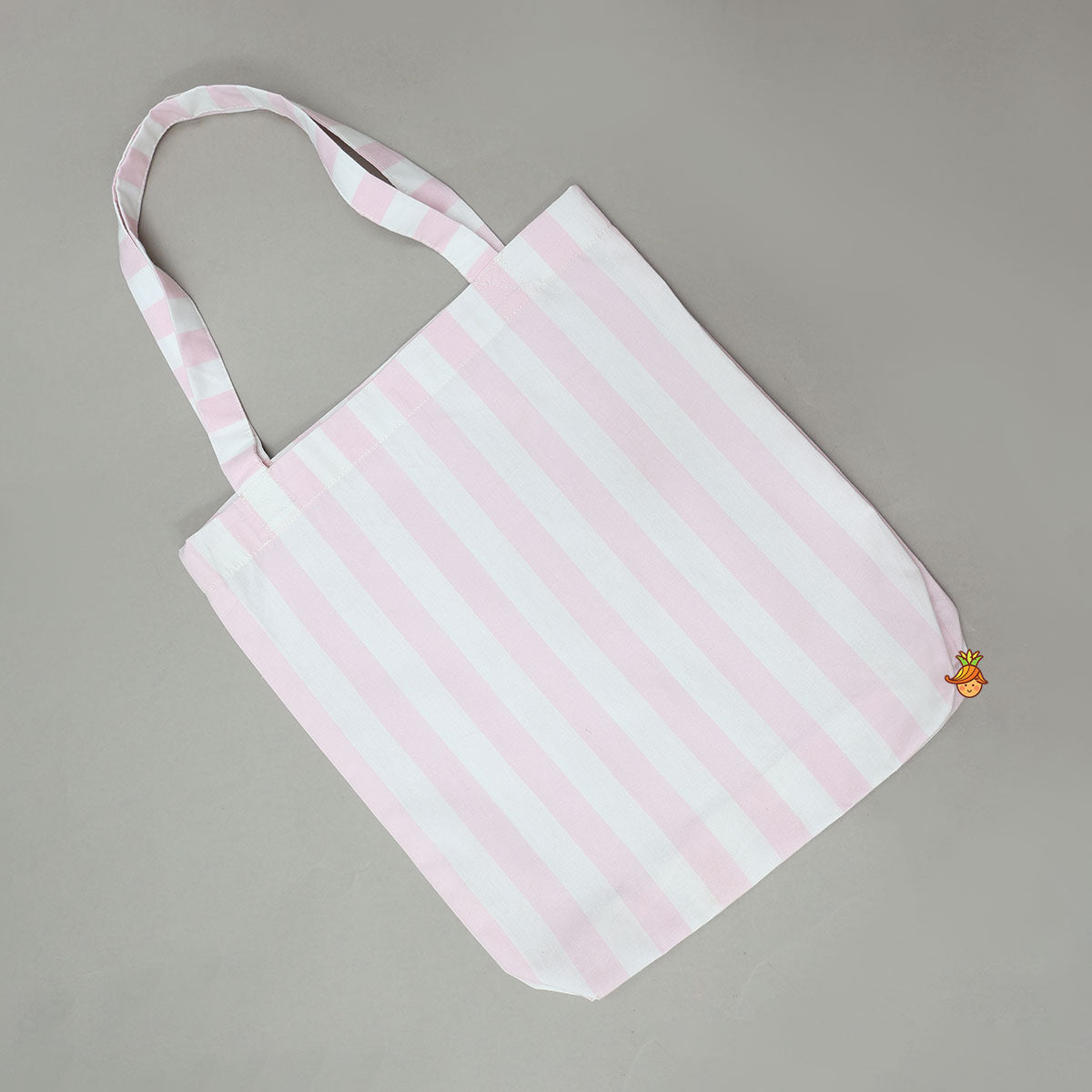 Dice Print Sleepwear With Matching Tote Bag