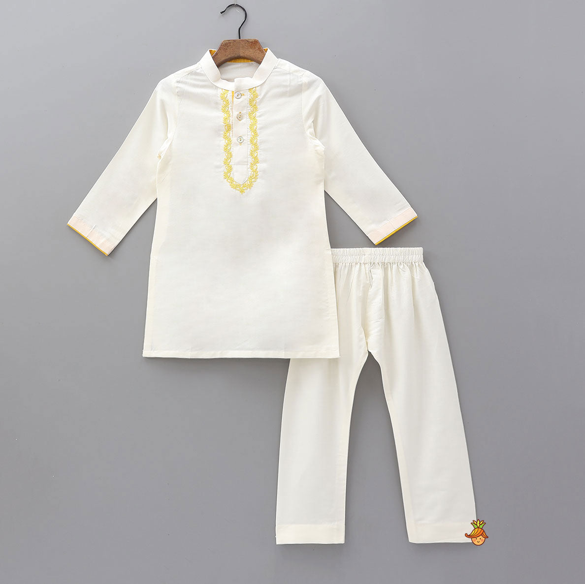 Ethnic Kurta With Thread Work Jacket And Pyjama