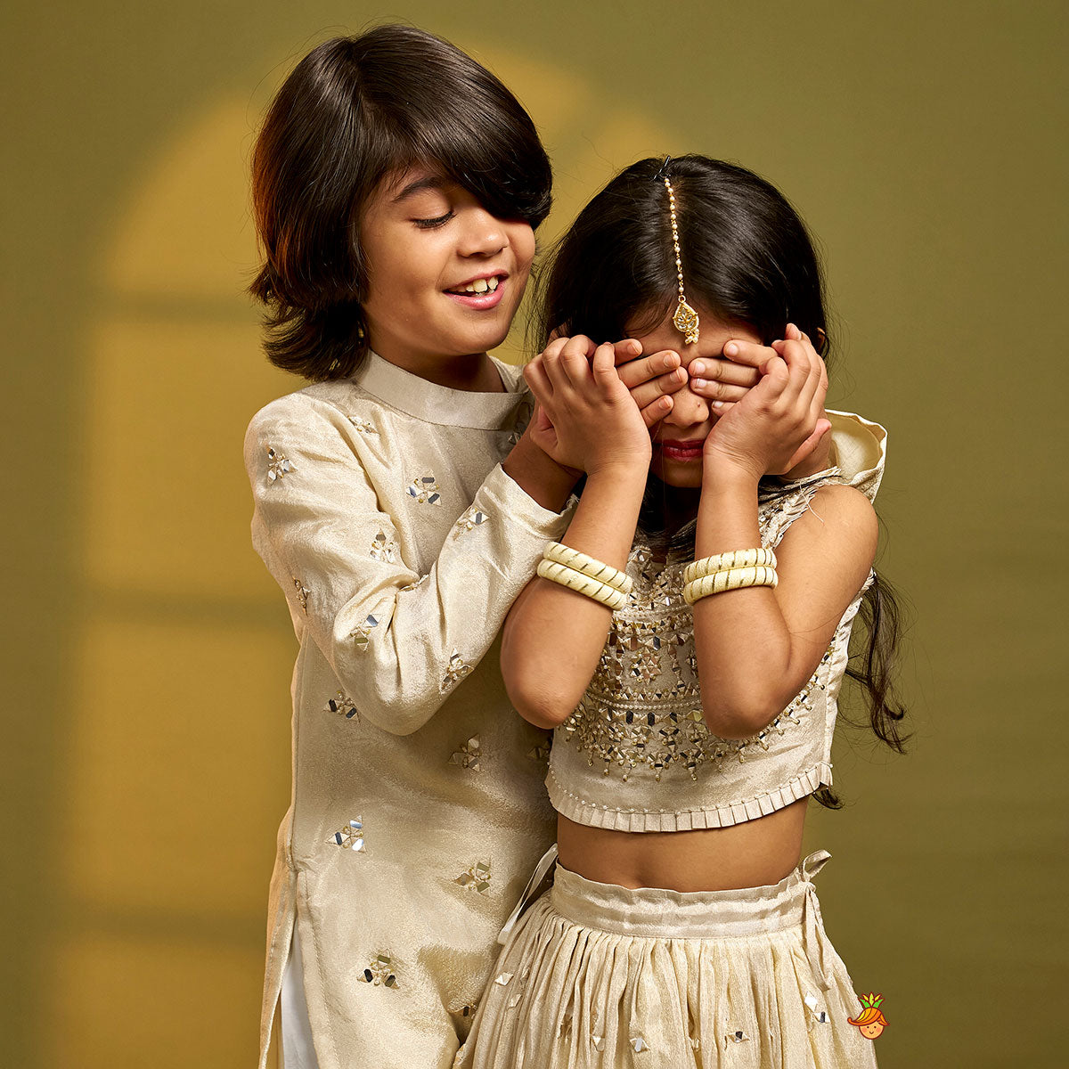 Faux Mirror Work Shimmery Kurta And Pyjama twinning model image 4