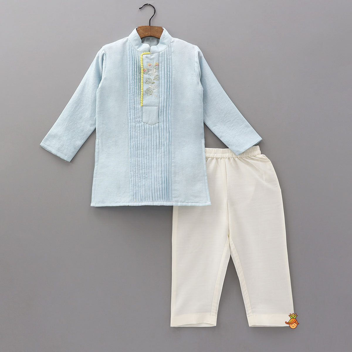 Pin Tuck Kurta And Pyjama
