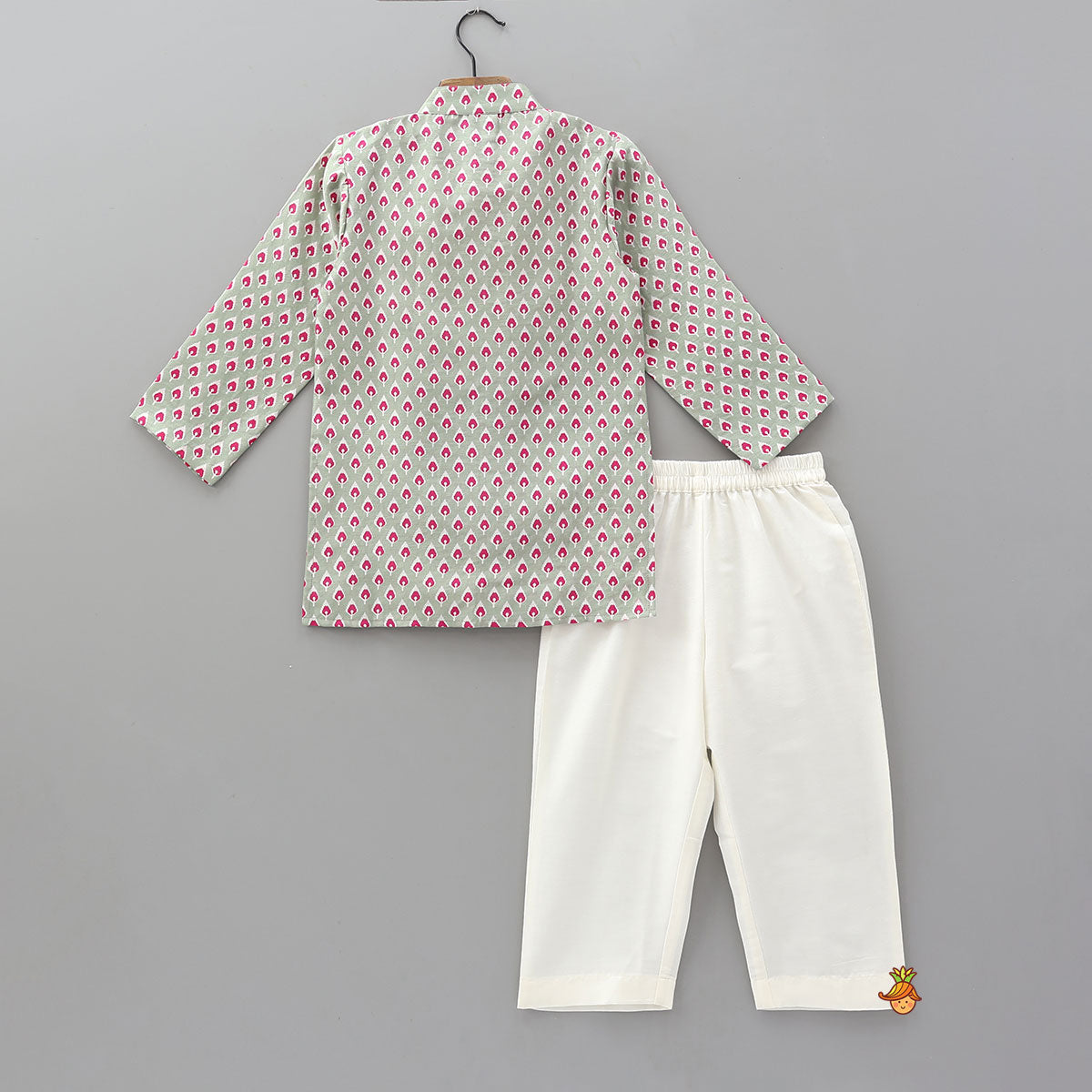 Chevron Yoke Printed Kurta And Pyjama