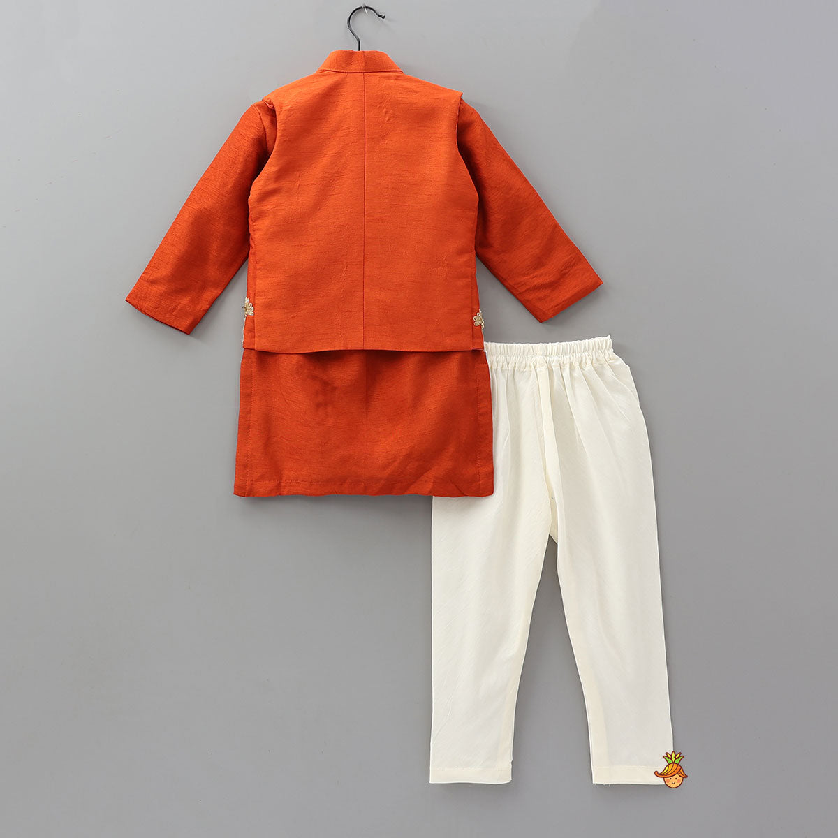 Ethnic Kurta With Front-Open Jacket And Churidar