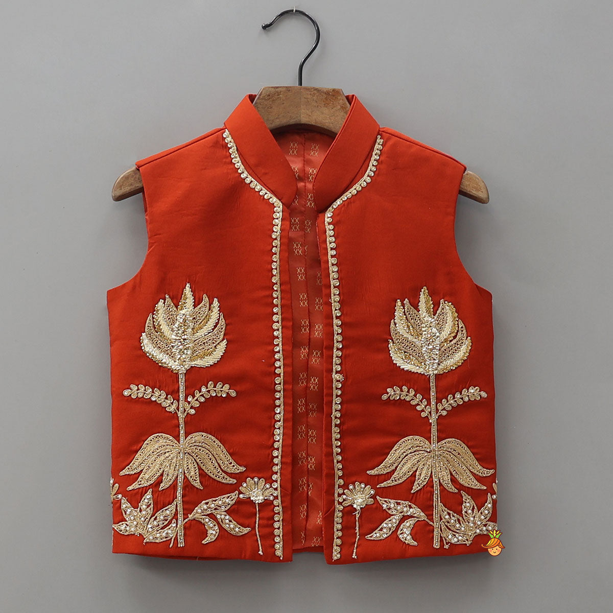 Ethnic Kurta With Front-Open Jacket And Churidar