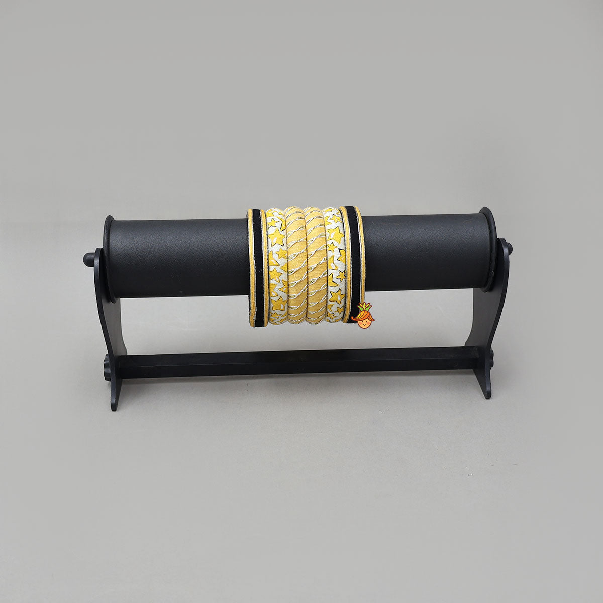 Handmade and Hand Painted Star Detail Thread Bangles