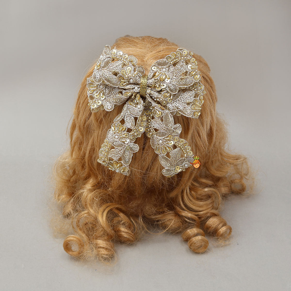 Embroidered Eye-Catching Lace Hair Clip