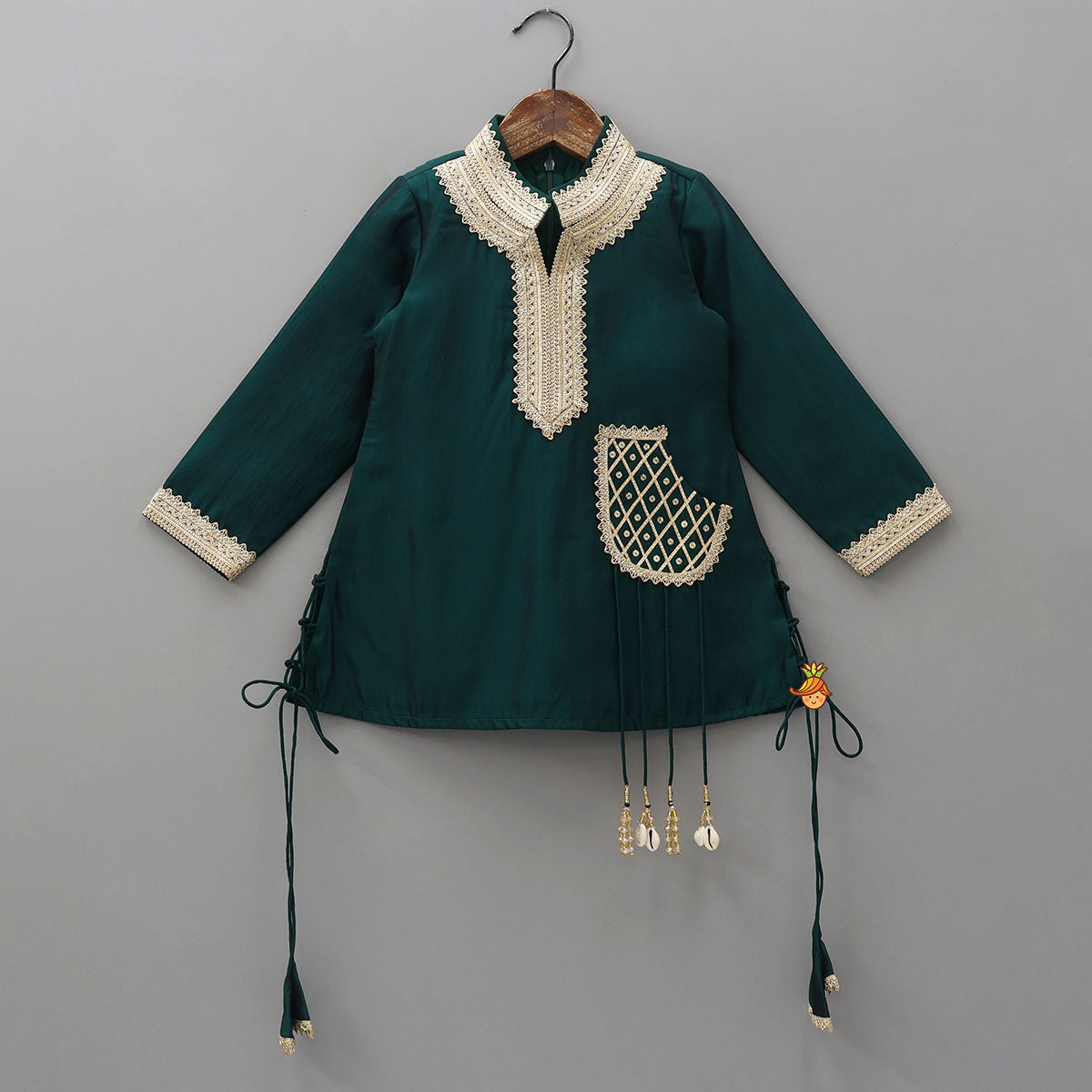 Elegant Lace Detailed Kurta With Farshi Salwar And Dupatta