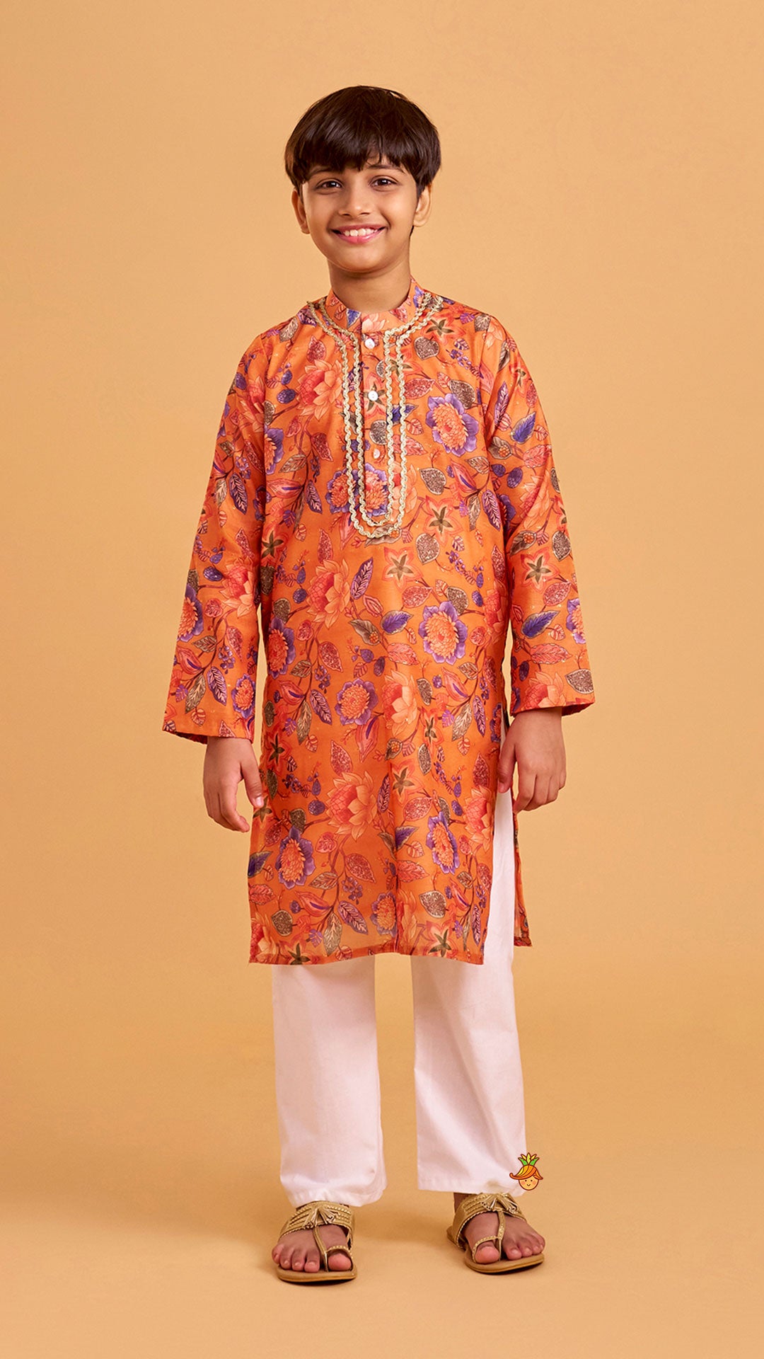 Beautiful Floral Printed Ethnic Kurta With Pyjama