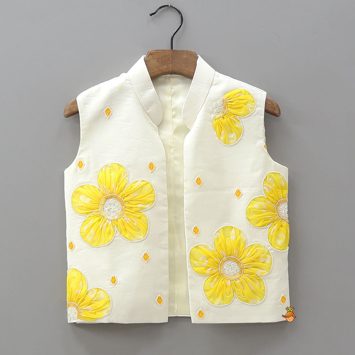 Bandhani Print Kurta With Floral Applique Jacket And Churidar