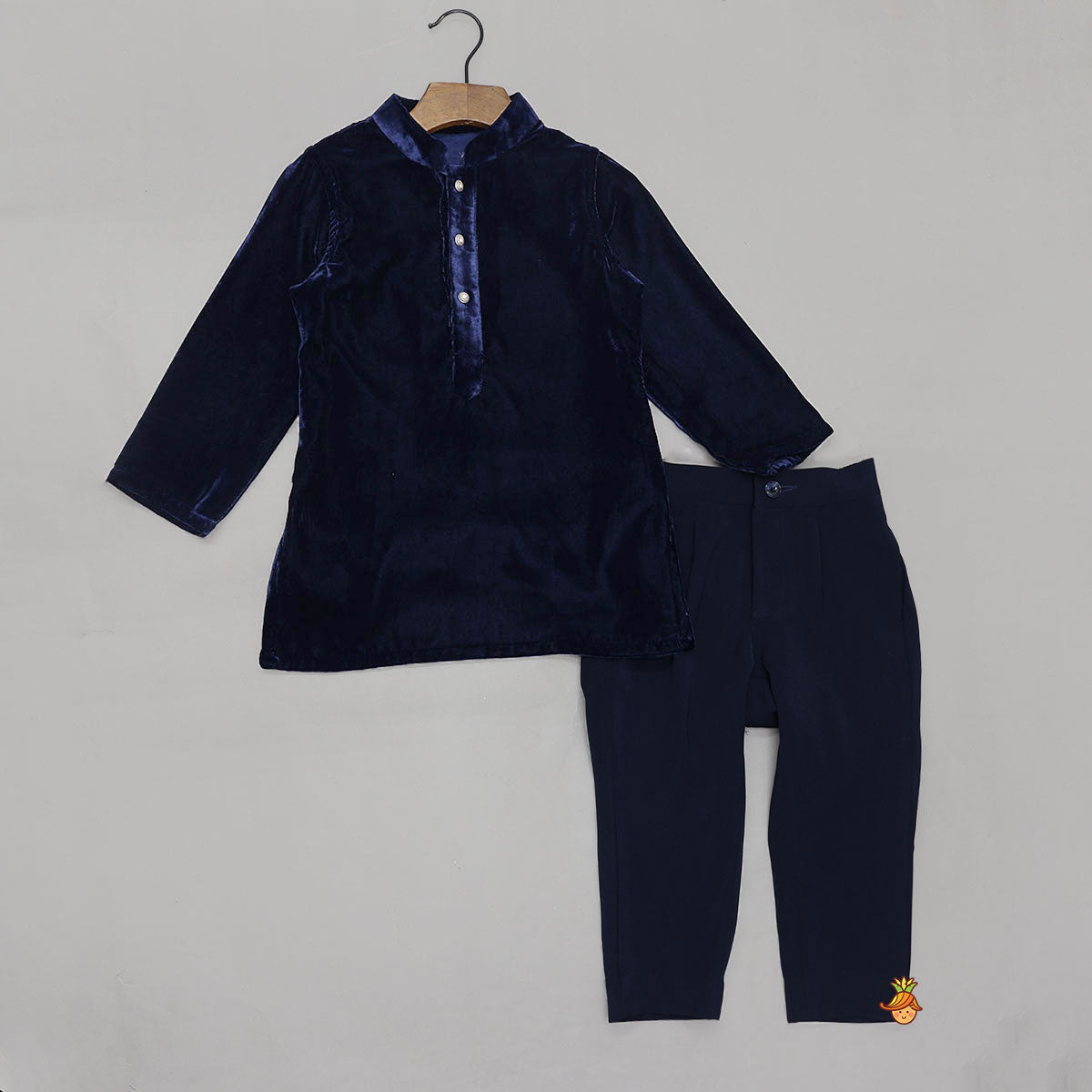 Classy Kurta With Beads Detailed Jacket And Pants