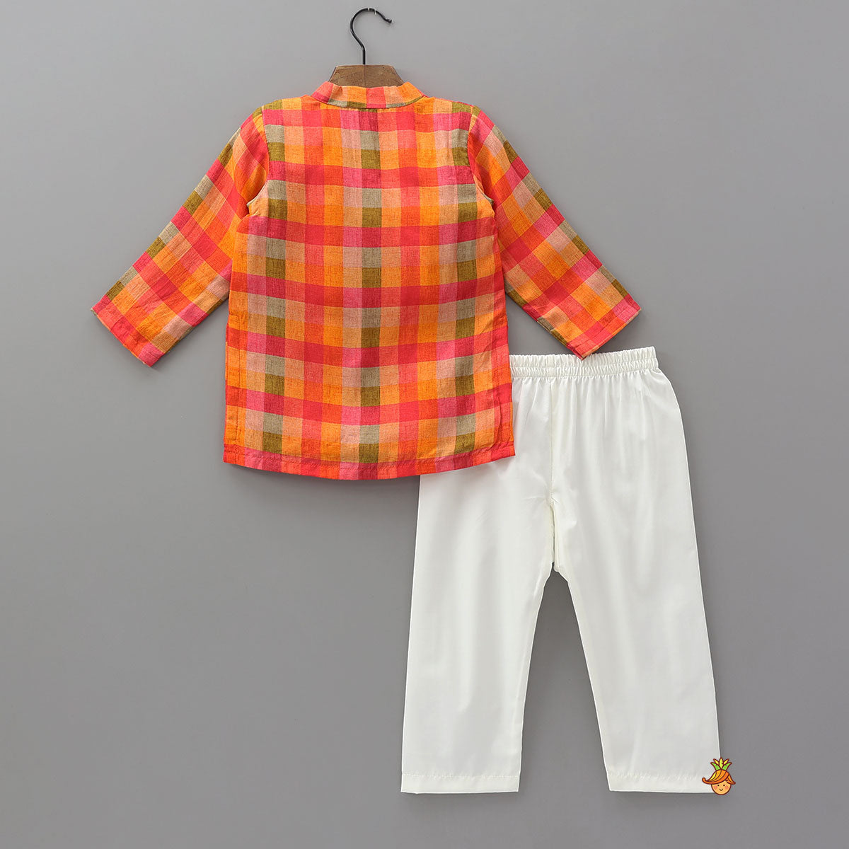 Paisley Zardozi Butti Embroidered Checked Kurta With Pyjama