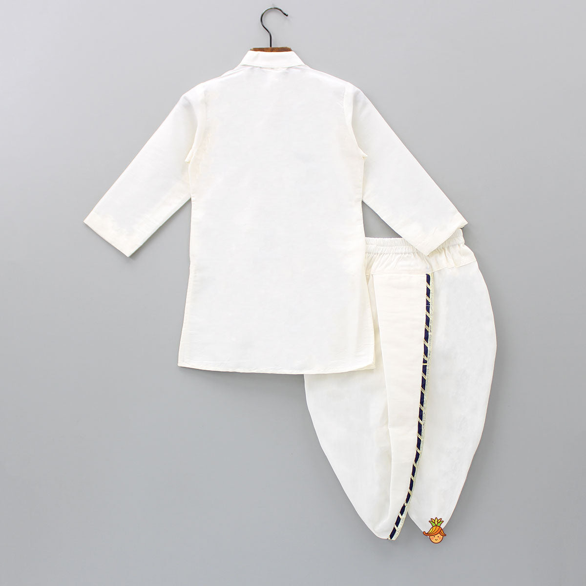 Embroidered Kurta With Lace Detailing Dhoti And Headband