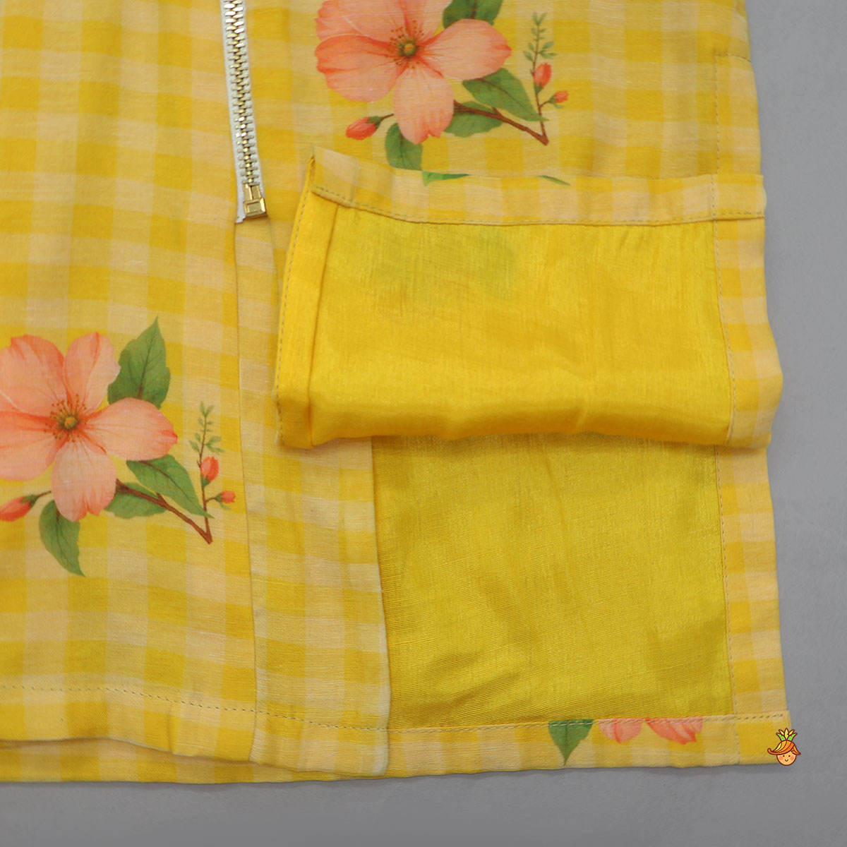 Floral Checkered Elegant Kurta And Pyjama