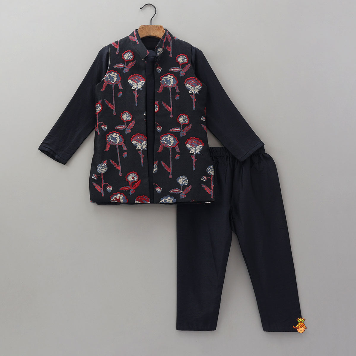 Ethnic Kurta With Thread Work Jacket And Pyjama